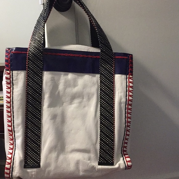 BALENCIAGA TOTE AUTHENTIC - Picture 3 of 16